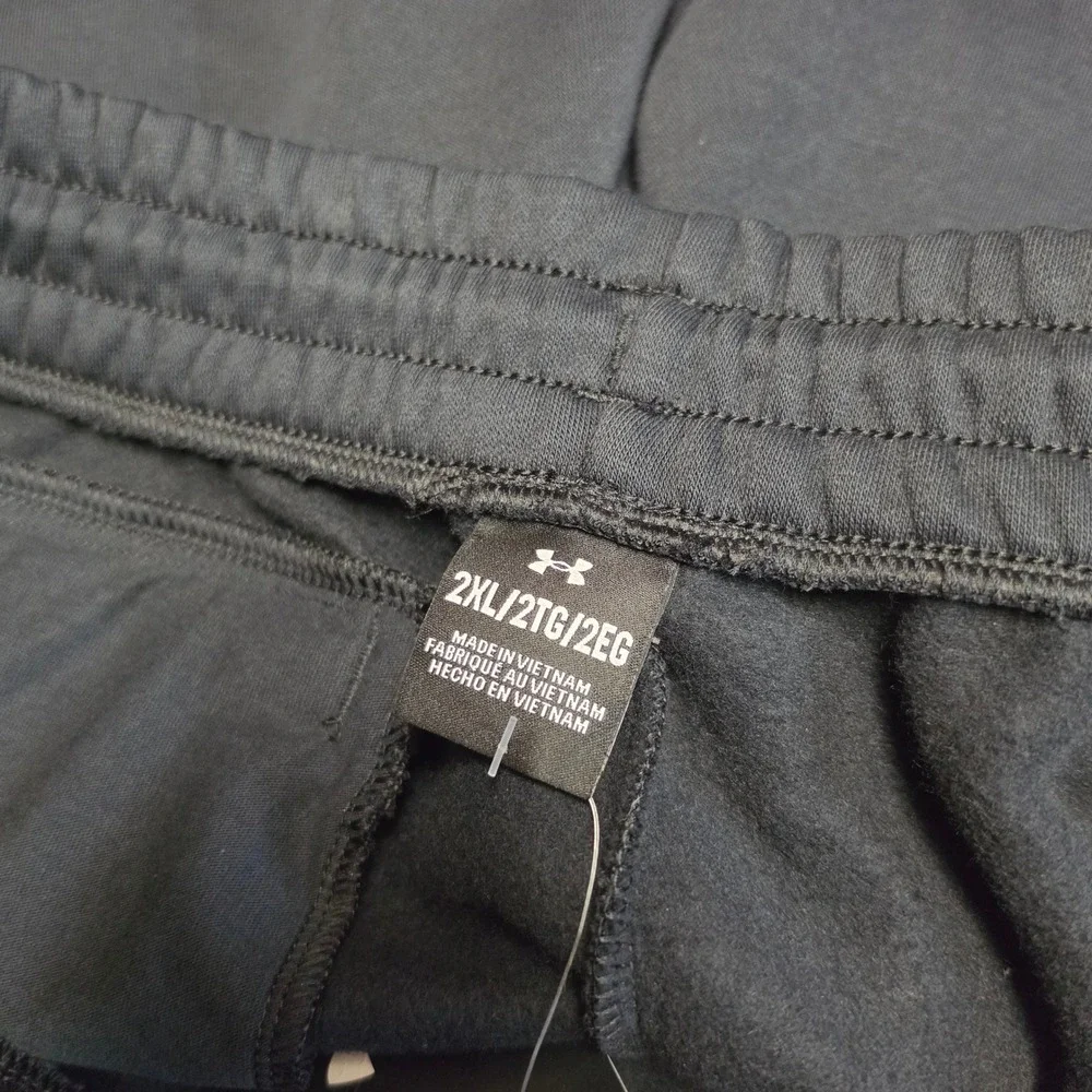 Under Armour Mens Icon Fleece Joggers Black Sweatpants 2XL NWT Lounge Casual